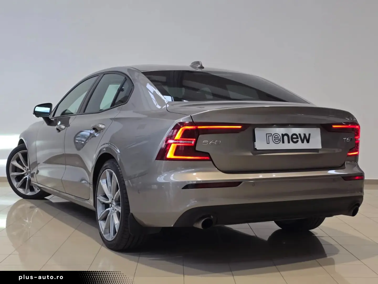Volvo S60 Momentum 2.0 320 CP
