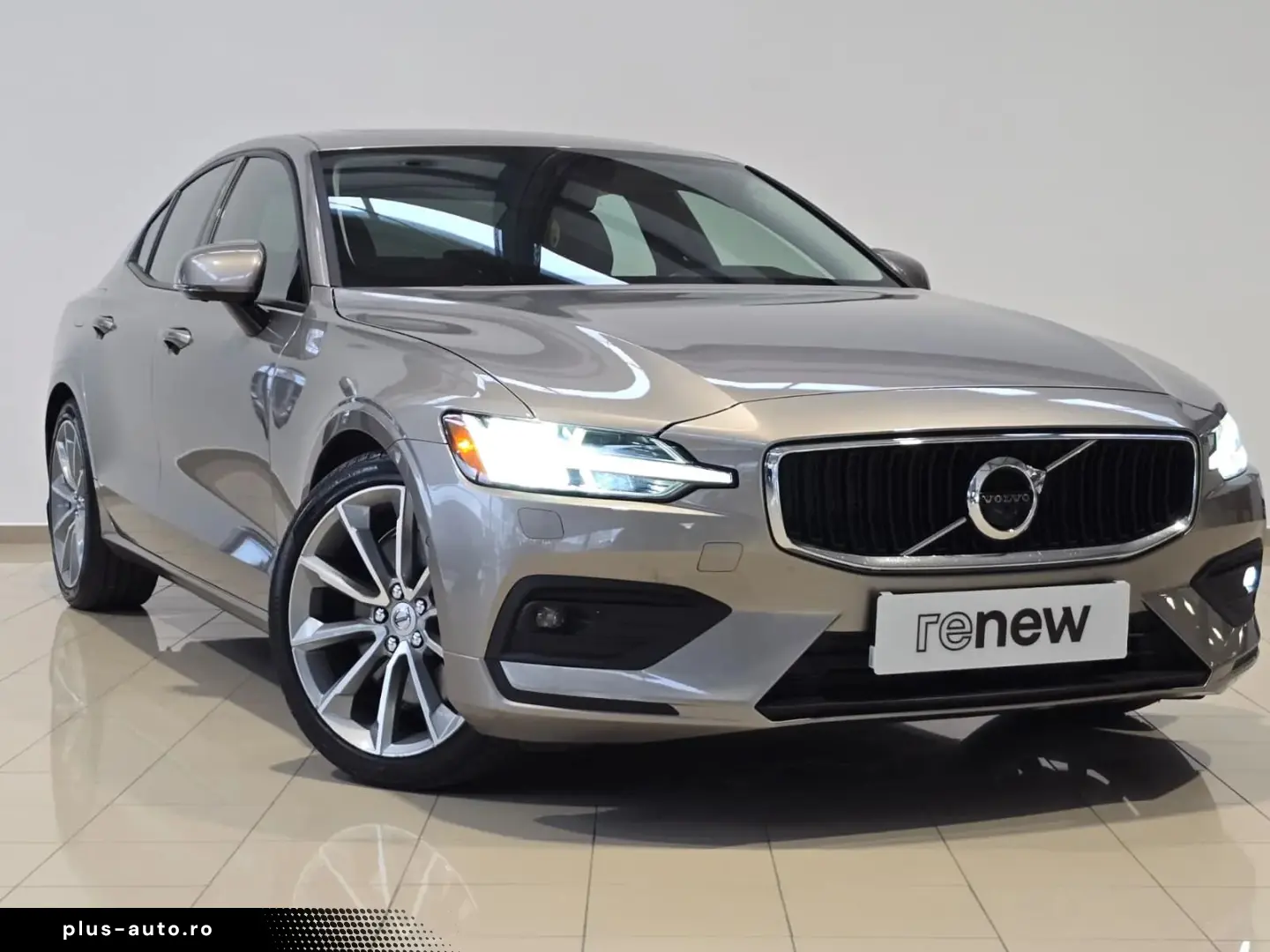 Volvo S60 Momentum 2.0 320 CP