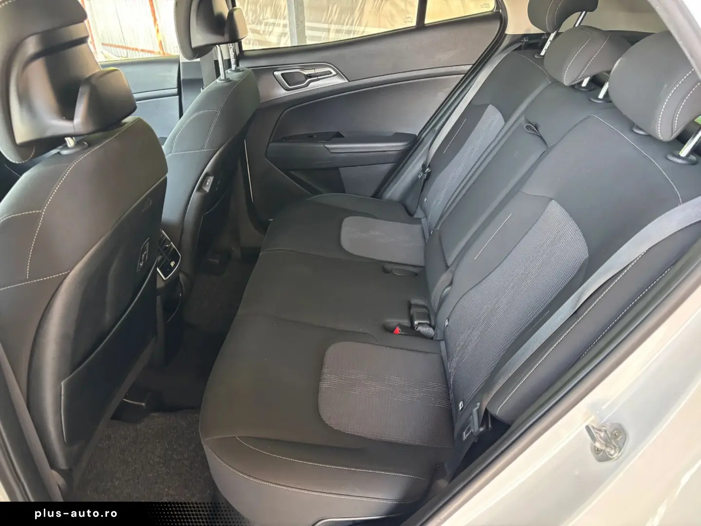 KIA Sportage 2023 — imagine 36
