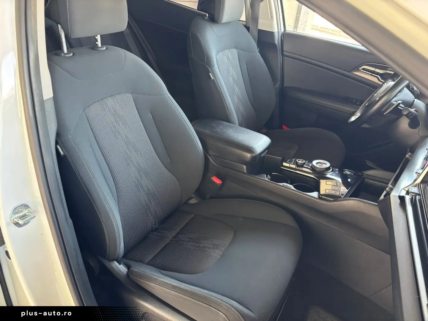 KIA Sportage 2023 — imagine 38