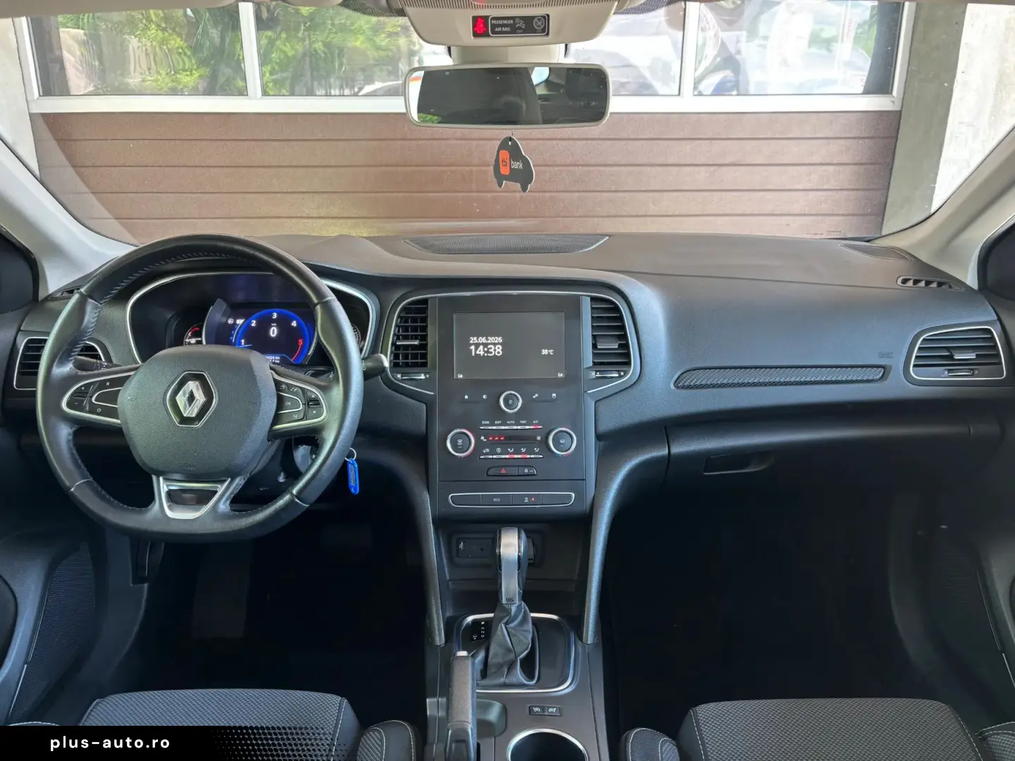RENAULT Megane 2018 — imagine 4