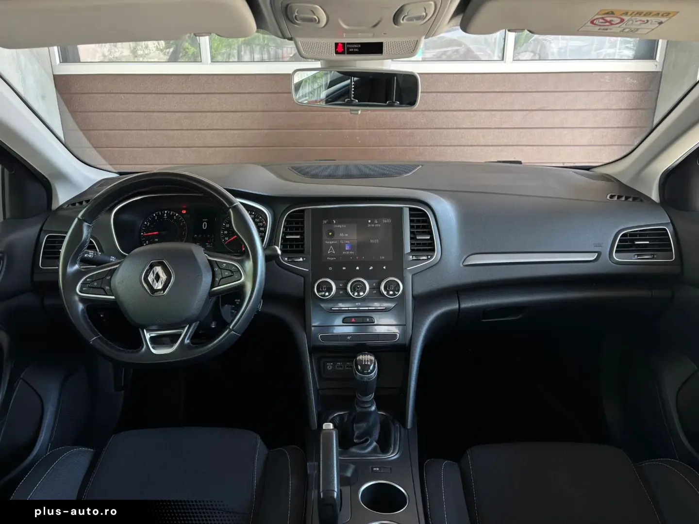 RENAULT Megane 2021 — imagine 4