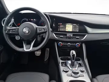 ALFA ROMEO Giulia Veloce Q4 2.0 Turbo 16V Kam. KeyLess SHZ