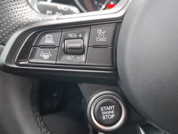ALFA ROMEO Giulia Veloce Q4 2.0 Turbo 16V Kam. KeyLess SHZ