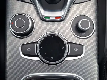 ALFA ROMEO Giulia Veloce Q4 2.0 Turbo 16V Kam. KeyLess SHZ