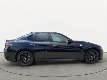 ALFA ROMEO Giulia QV 2.9 V6 Bi-T. 520PS Facelift MATRIX LED