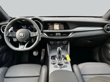 ALFA ROMEO Stelvio 2.0 Turbo 16V AT8-Q4 Veloce
