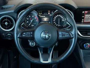 ALFA ROMEO Stelvio Veloce 2.0 Turbo Q4 Memory Leder CAM ACC