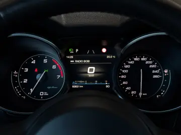 ALFA ROMEO Stelvio Veloce 2.0 Turbo Q4 Memory Leder CAM ACC