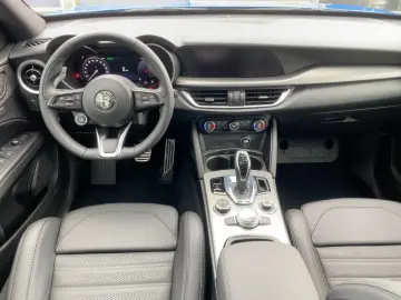 ALFA ROMEO Stelvio Veloce 2.0l Turbo 16V 280PS