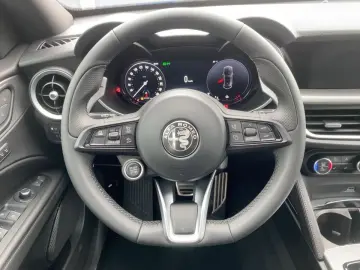 ALFA ROMEO Stelvio Veloce 2.0l Turbo 16V 280PS
