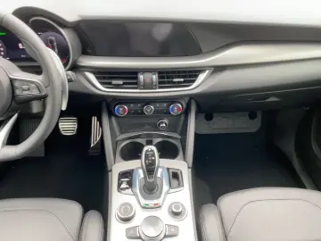 ALFA ROMEO Stelvio Veloce 2.0l Turbo 16V 280PS