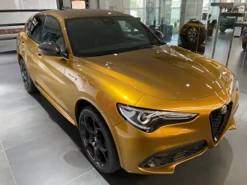 ALFA ROMEO Stelvio Veloce Ti 2.2l Q4 Ocra Lipari Carbon