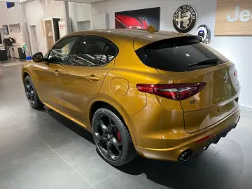 ALFA ROMEO Stelvio Veloce Ti 2.2l Q4 Ocra Lipari Carbon