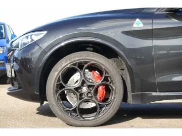 ALFA ROMEO Stelvio 2.9 V6 Bi-turbo Quadrifoglio Q4 Akrapovi