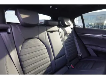 ALFA ROMEO Stelvio 2.9 V6 Bi-turbo Quadrifoglio Q4 Akrapovi