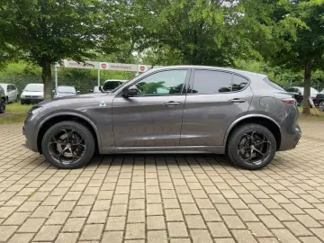 ALFA ROMEO Stelvio Quadrifoglio 2.9 V6 Bi-Turbo 520PS AWD