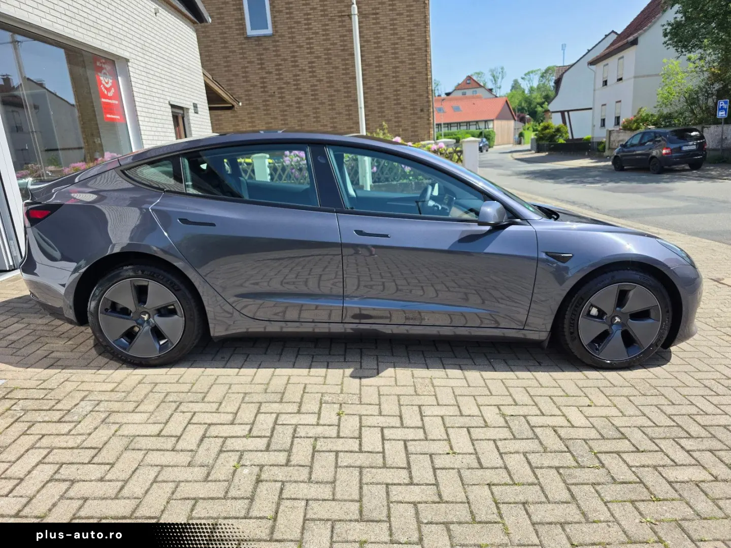 TESLA Model 3 2023 — imagine 4