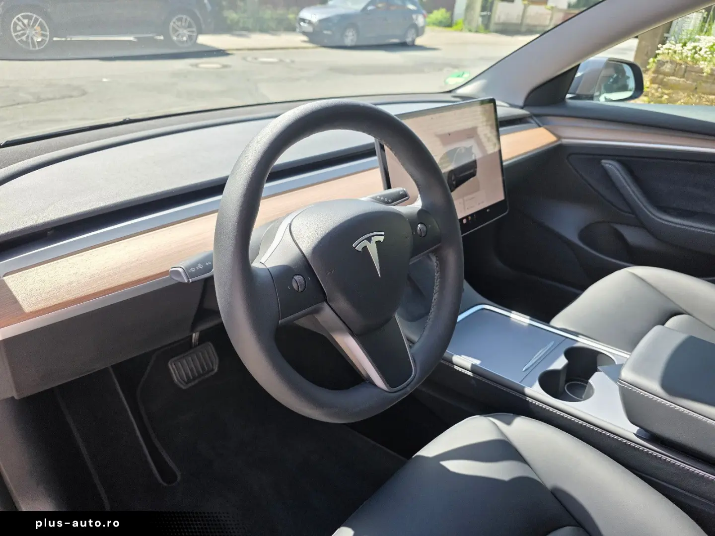TESLA Model 3 2023 — imagine 10