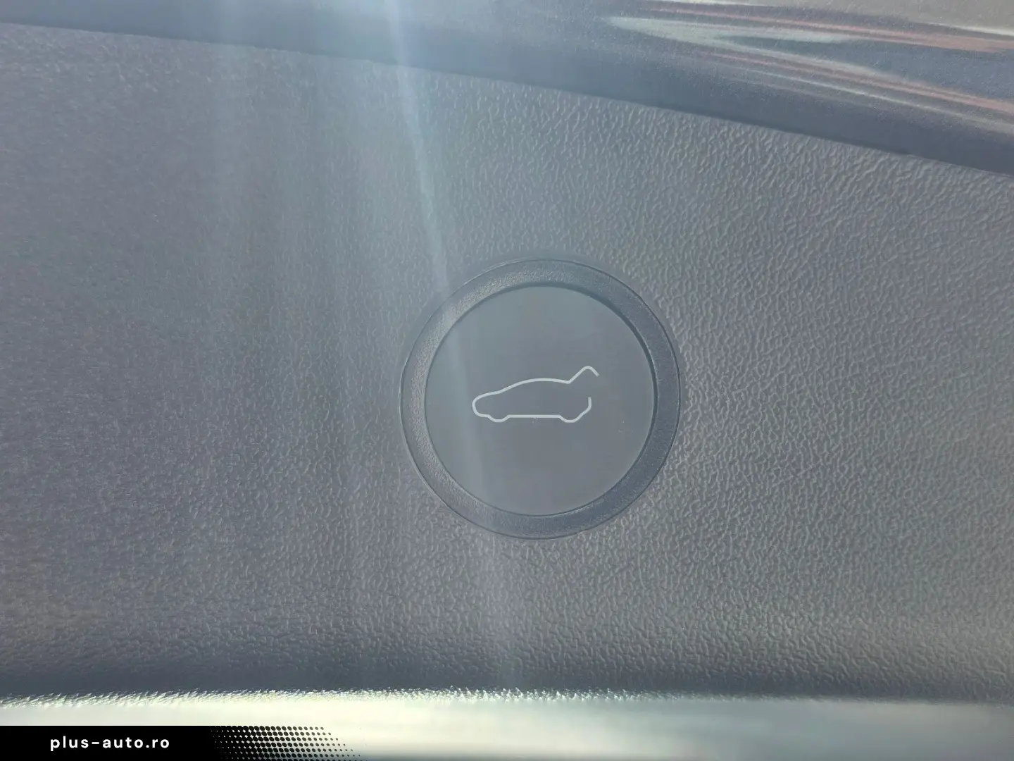 TESLA Model 3 2023 — imagine 17