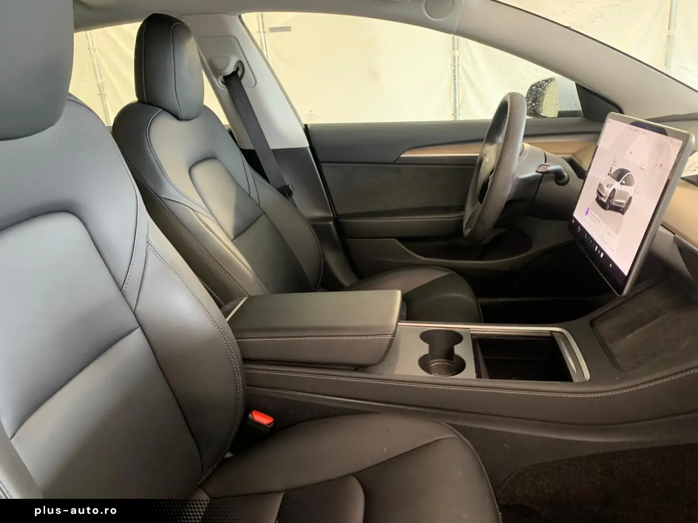 TESLA Model 3 2023 — imagine 2