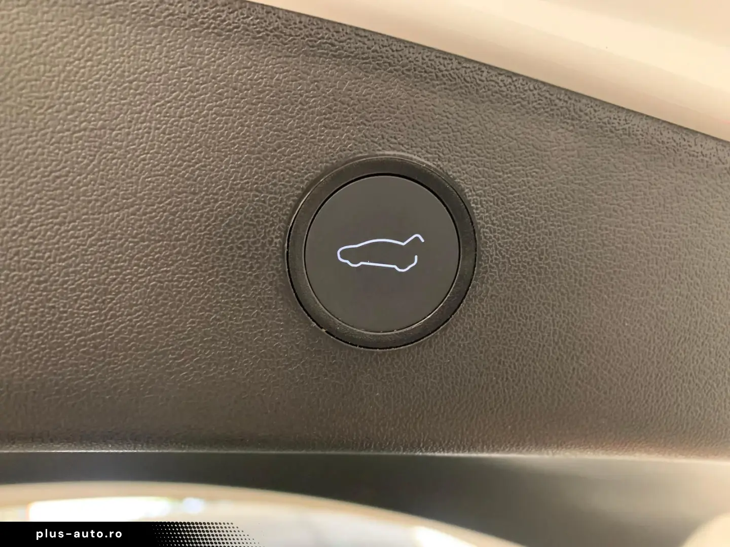 TESLA Model 3 2023 — imagine 6