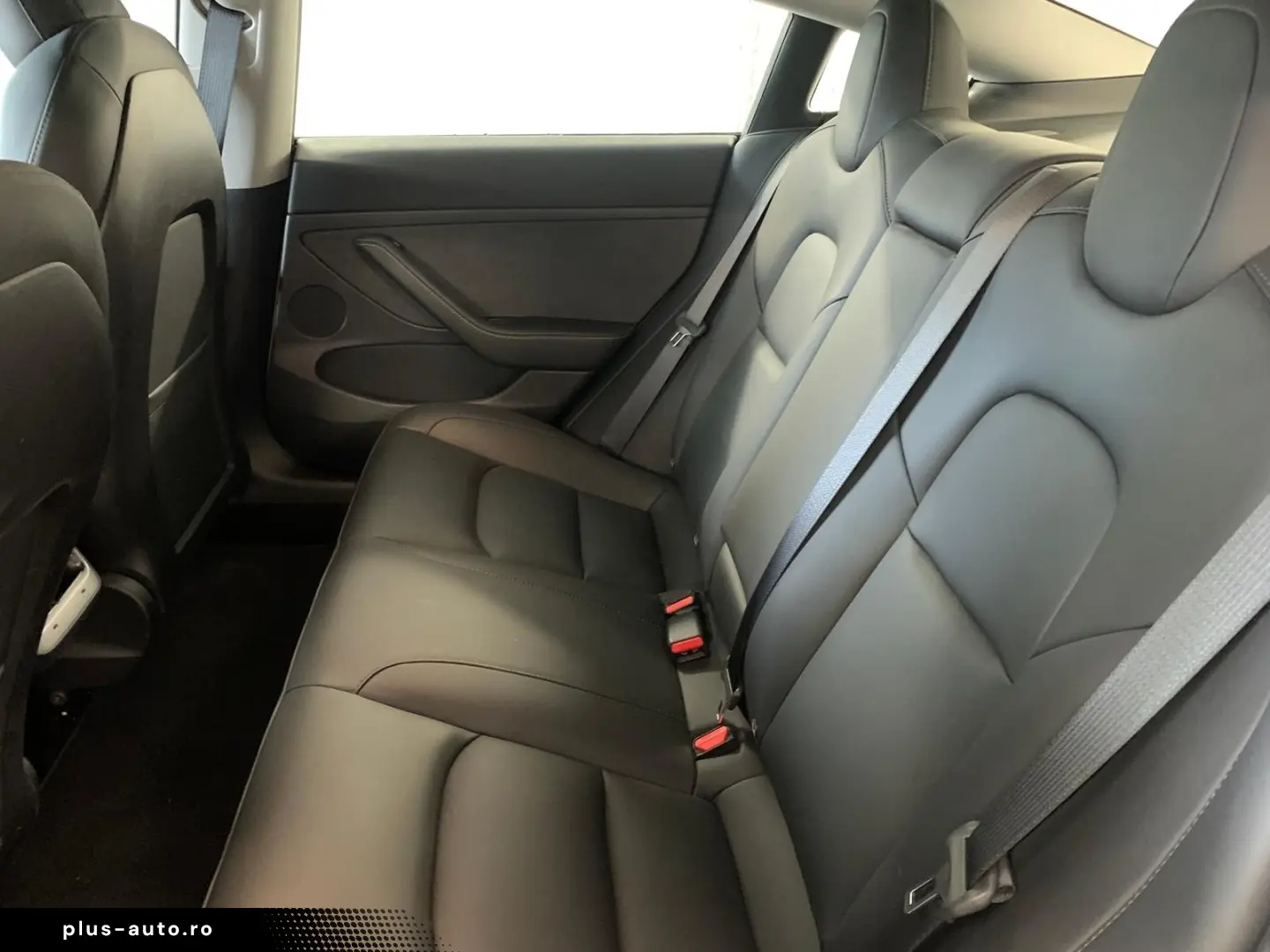 TESLA Model 3 2023 — imagine 8