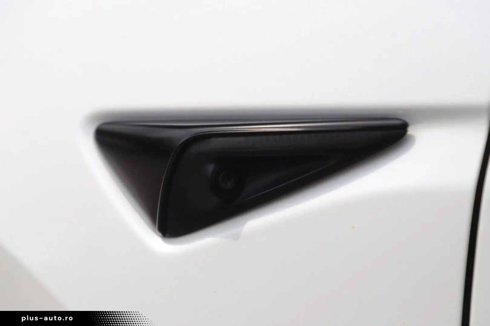 TESLA Model Y 2023 — imagine 9