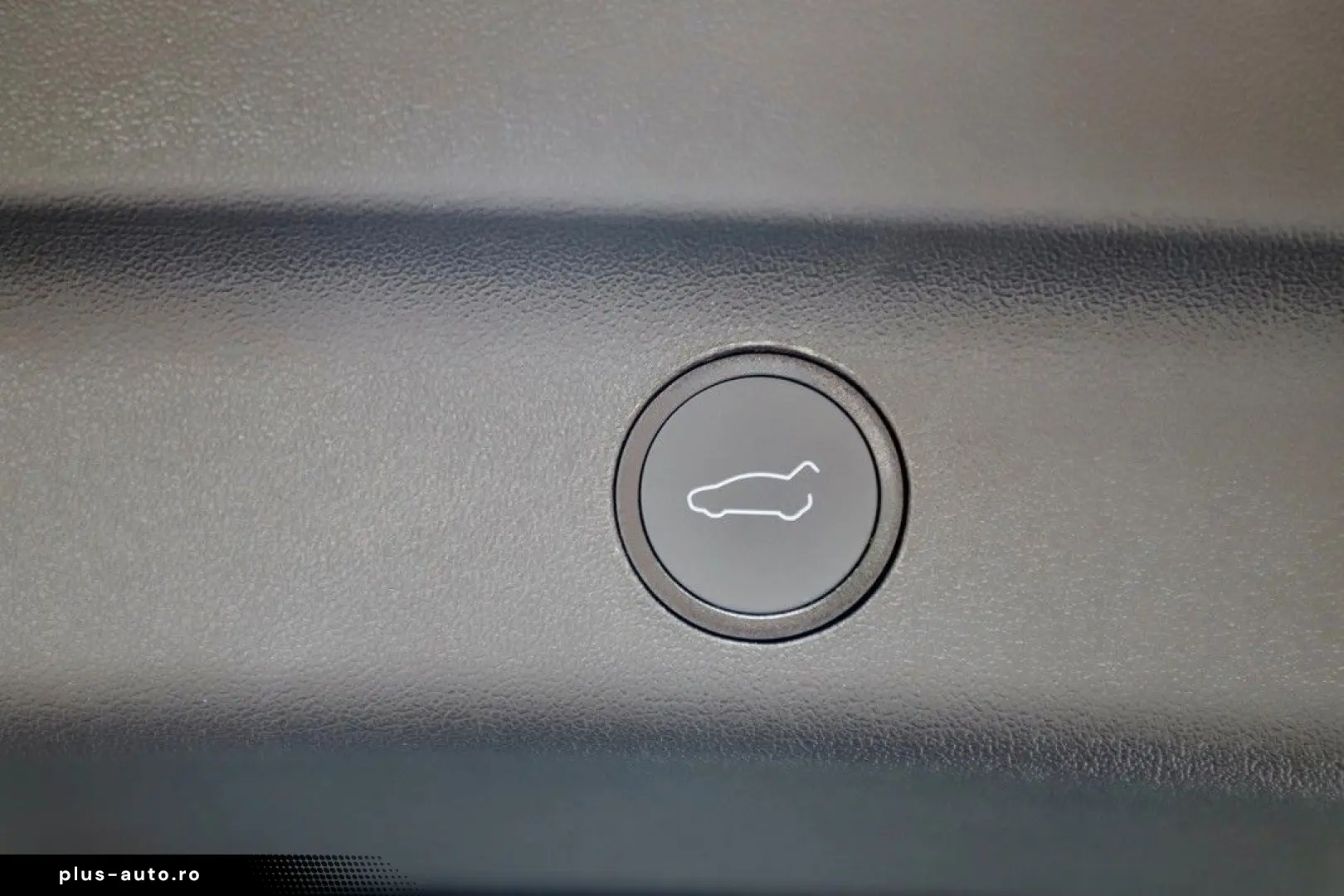 TESLA Model Y 2023 — imagine 28