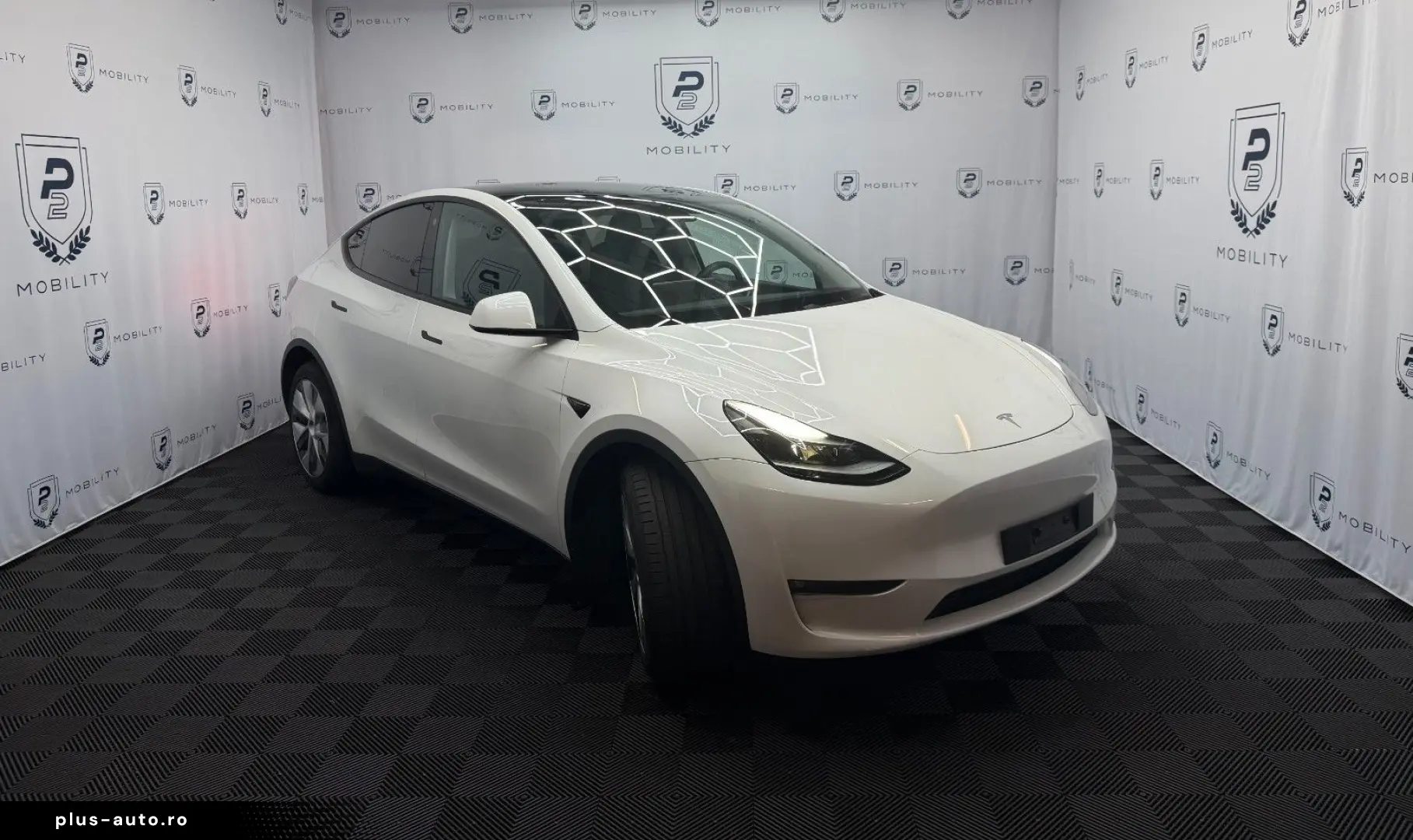 TESLA Model Y 2023 — imagine 4