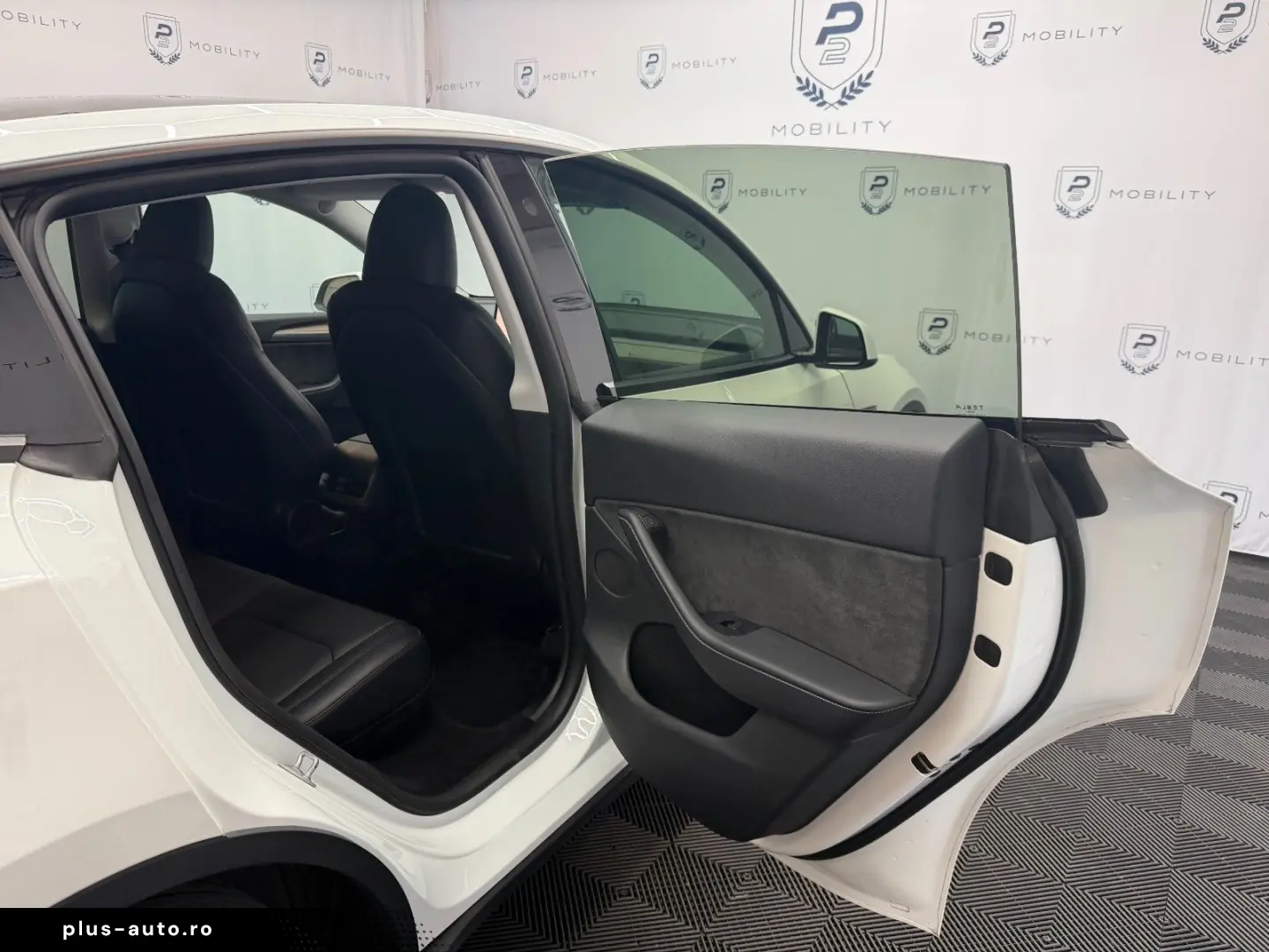 TESLA Model Y 2023 — imagine 13