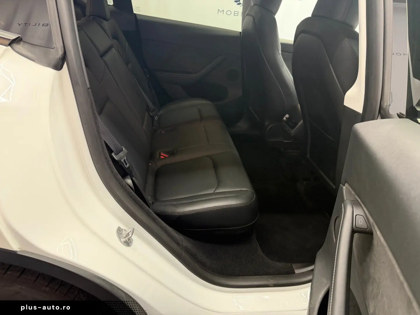 TESLA Model Y 2023 — imagine 14
