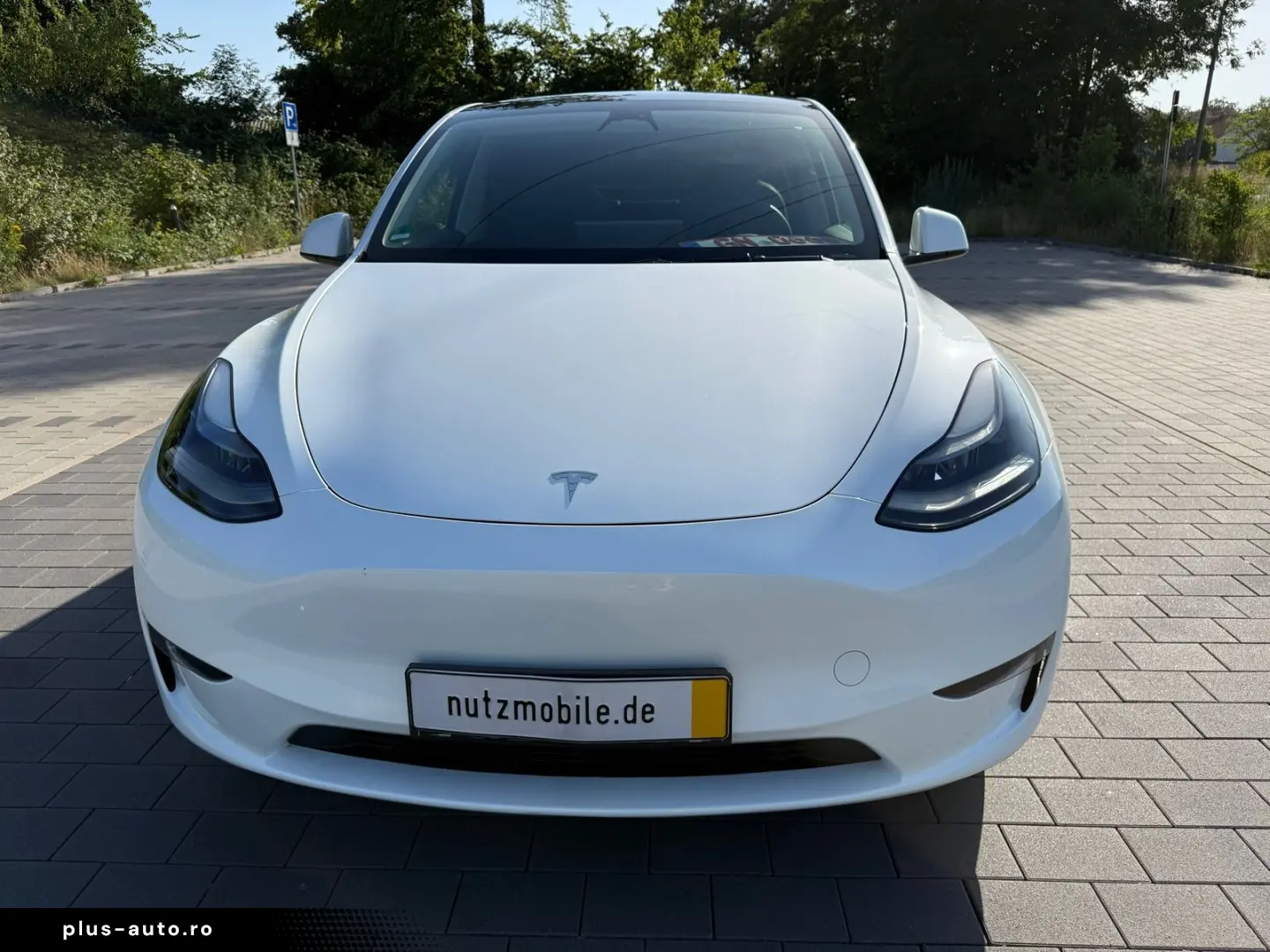 TESLA Model Y 2024 — imagine 5
