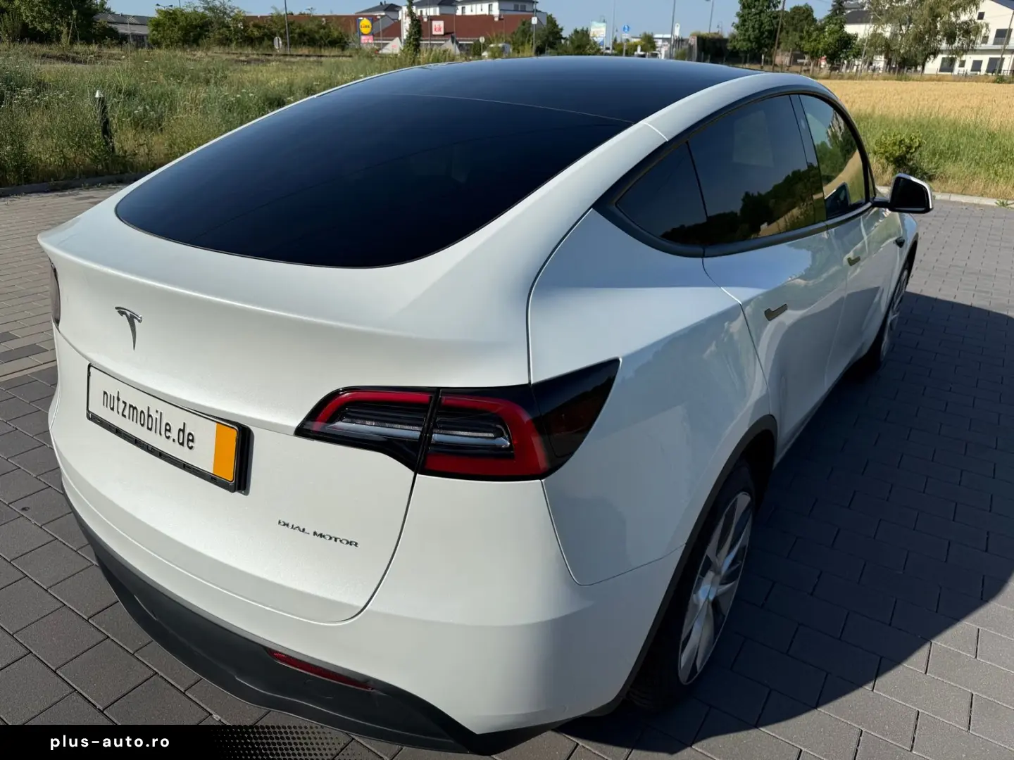 TESLA Model Y 2024 — imagine 7