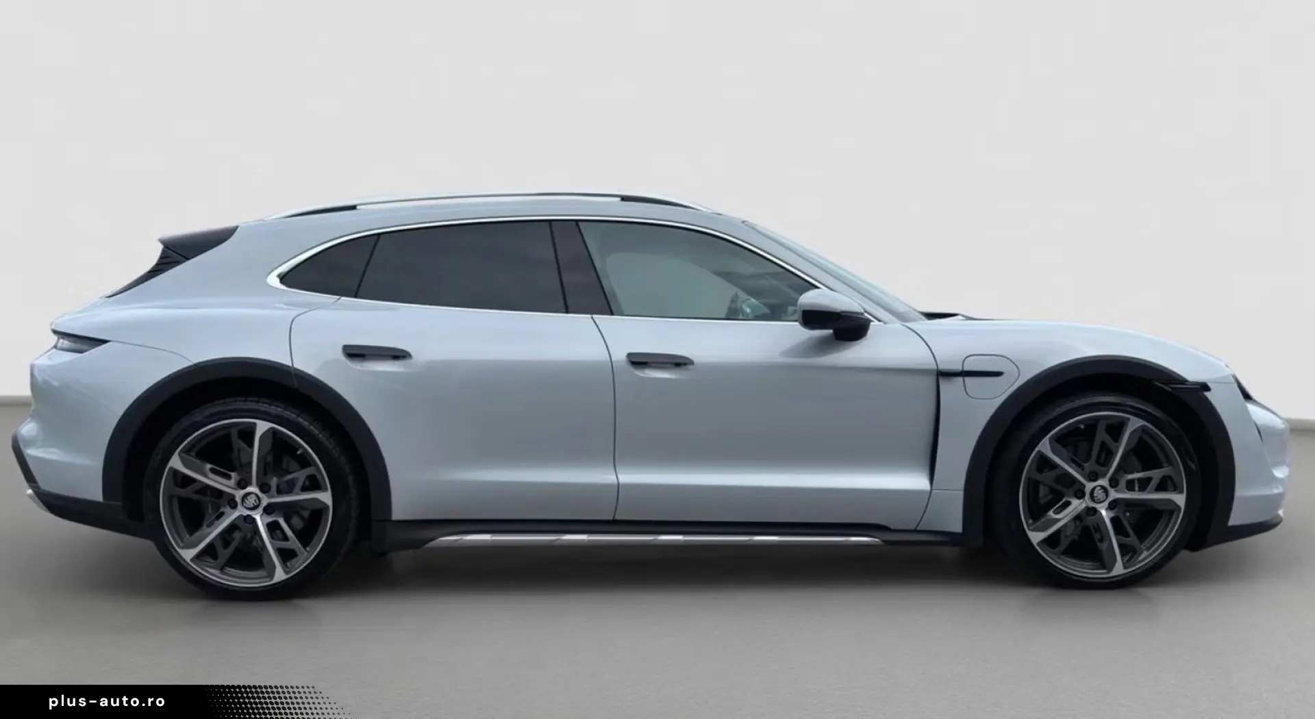 PORSCHE Taycan 2023 — imagine 6