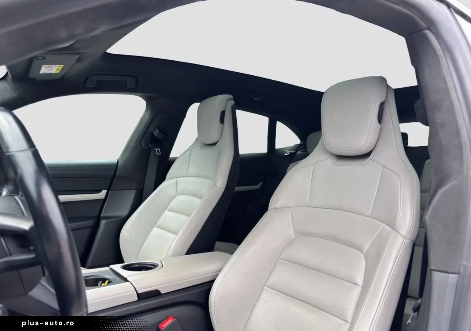 PORSCHE Taycan 2023 — imagine 9