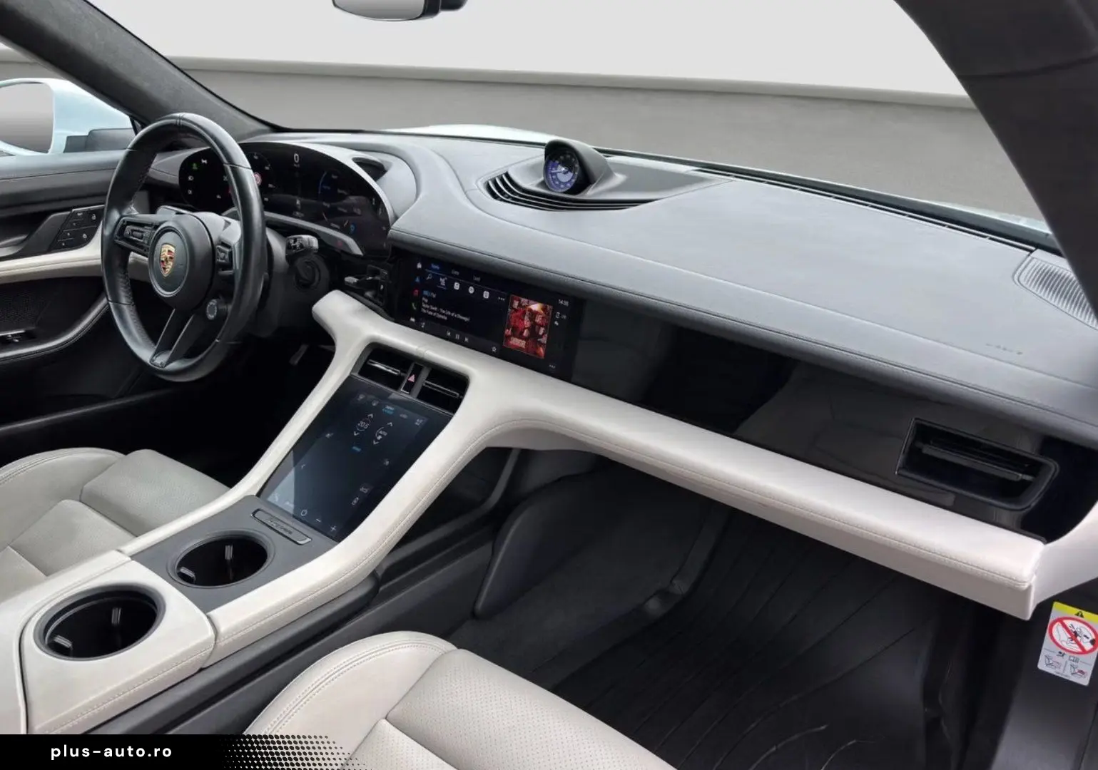 PORSCHE Taycan 2023 — imagine 12