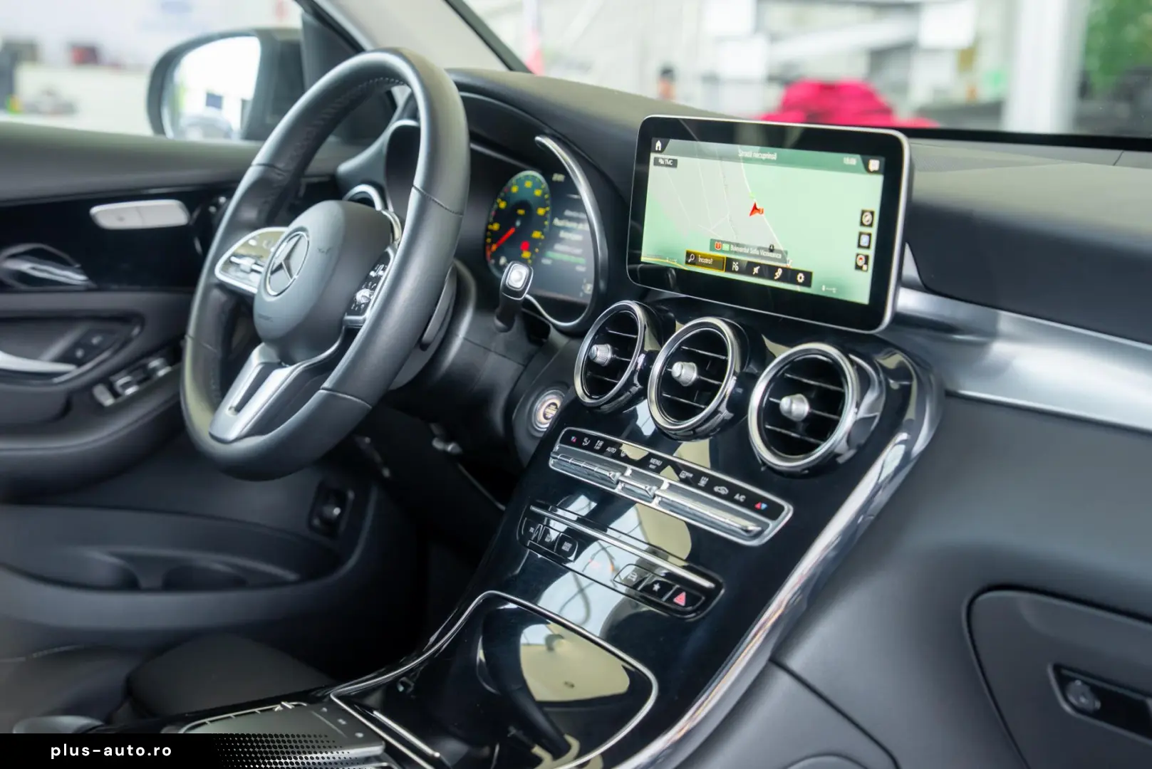 MERCEDES-BENZ GLC 2022 — imagine 13