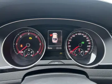 VW Arteon 2.0 TDI R-Line ACC GJR SHZ CARPLAY NAVI