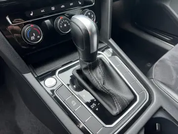 VW Arteon 2.0 TDI R-Line ACC GJR SHZ CARPLAY NAVI