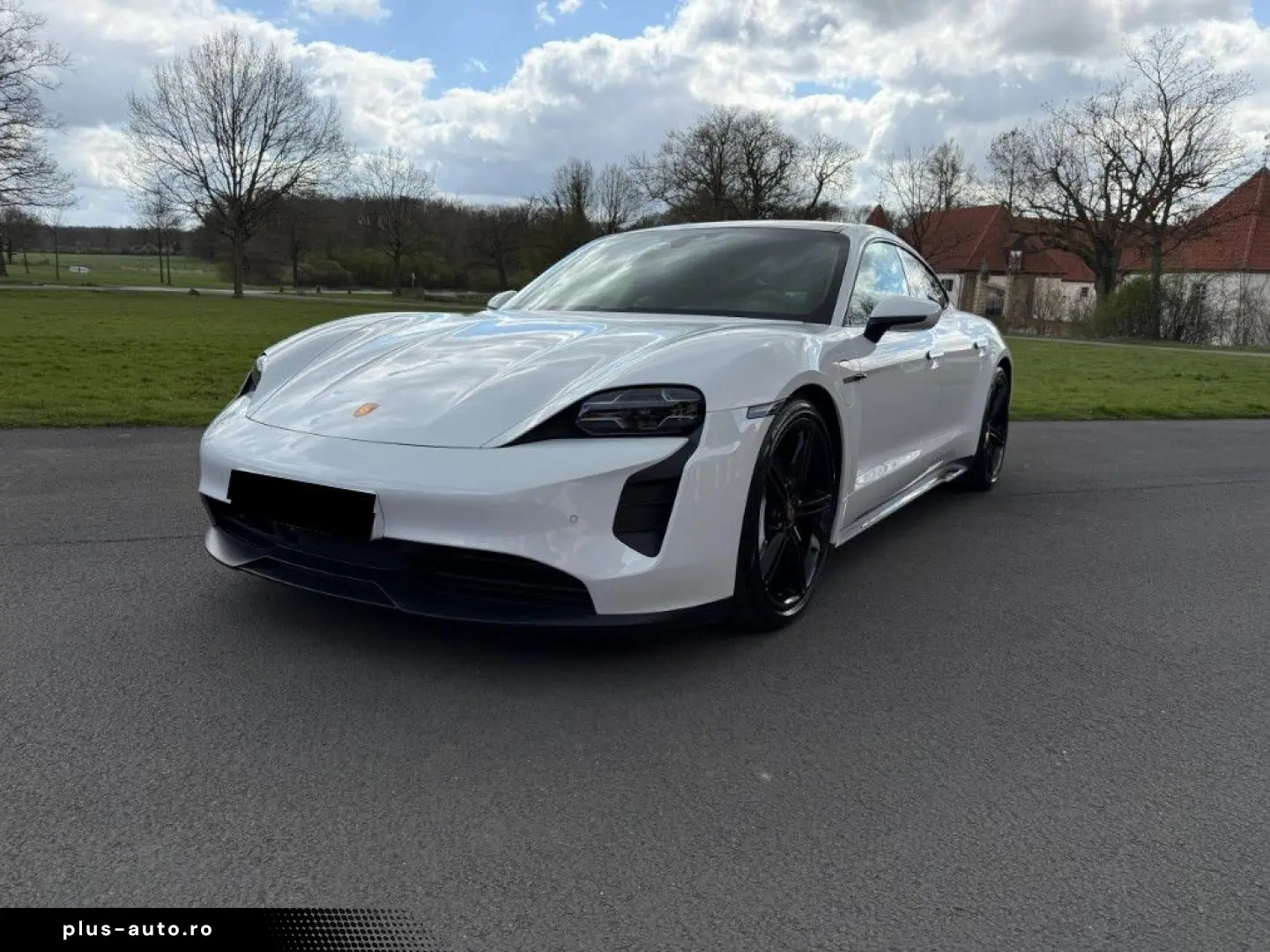 PORSCHE Taycan 2023