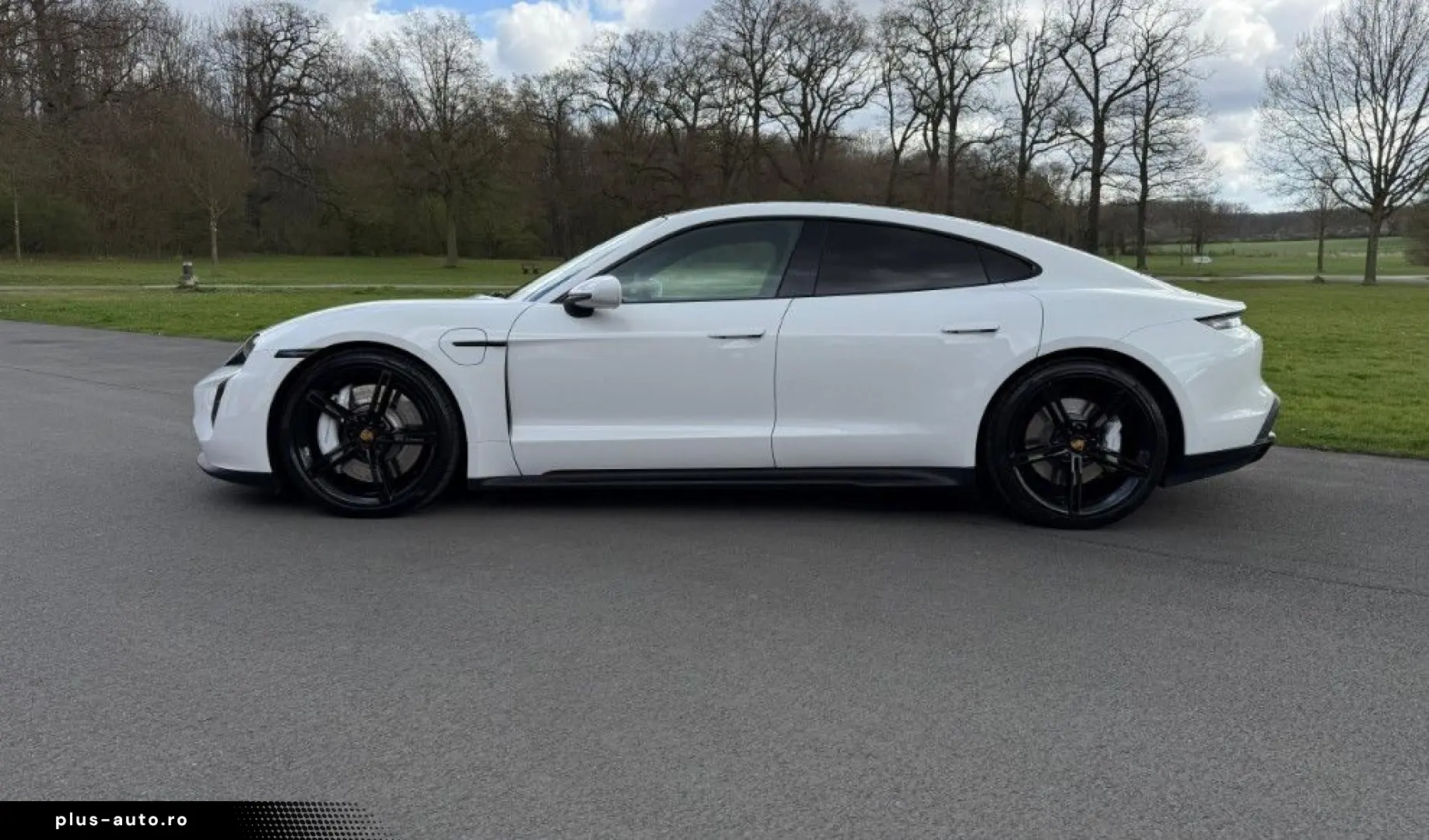 PORSCHE Taycan 2023 — imagine 3