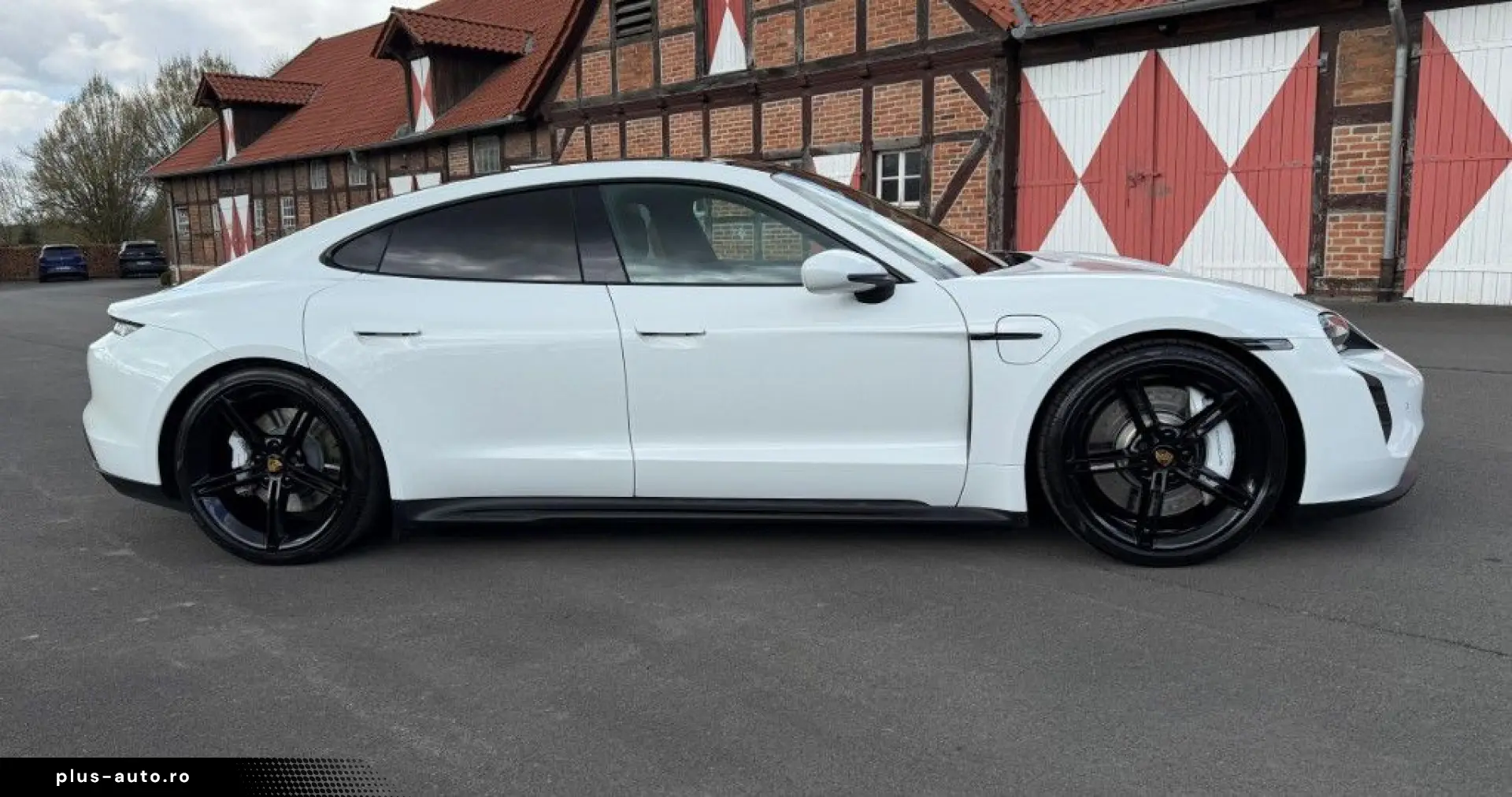 PORSCHE Taycan 2023 — imagine 4