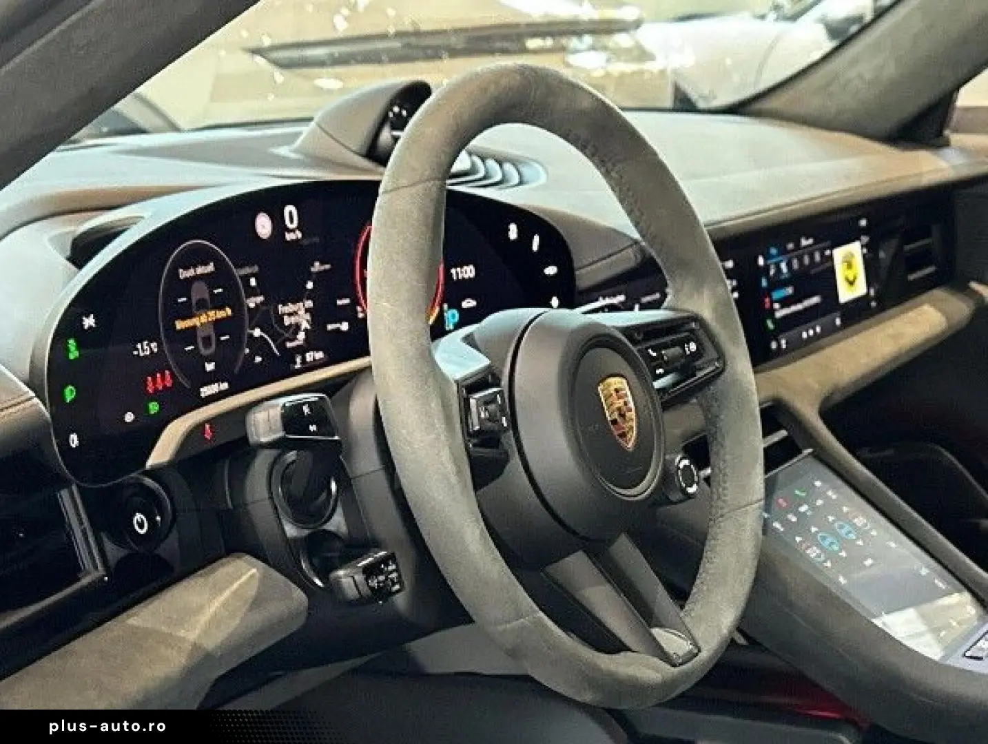 PORSCHE Taycan 2023 — imagine 9