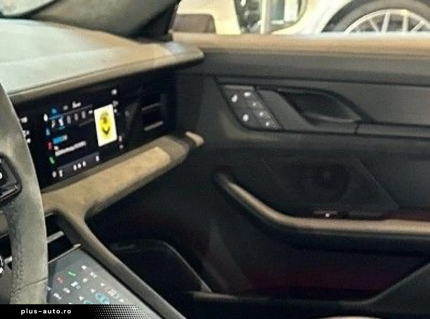 PORSCHE Taycan 2023 — imagine 10