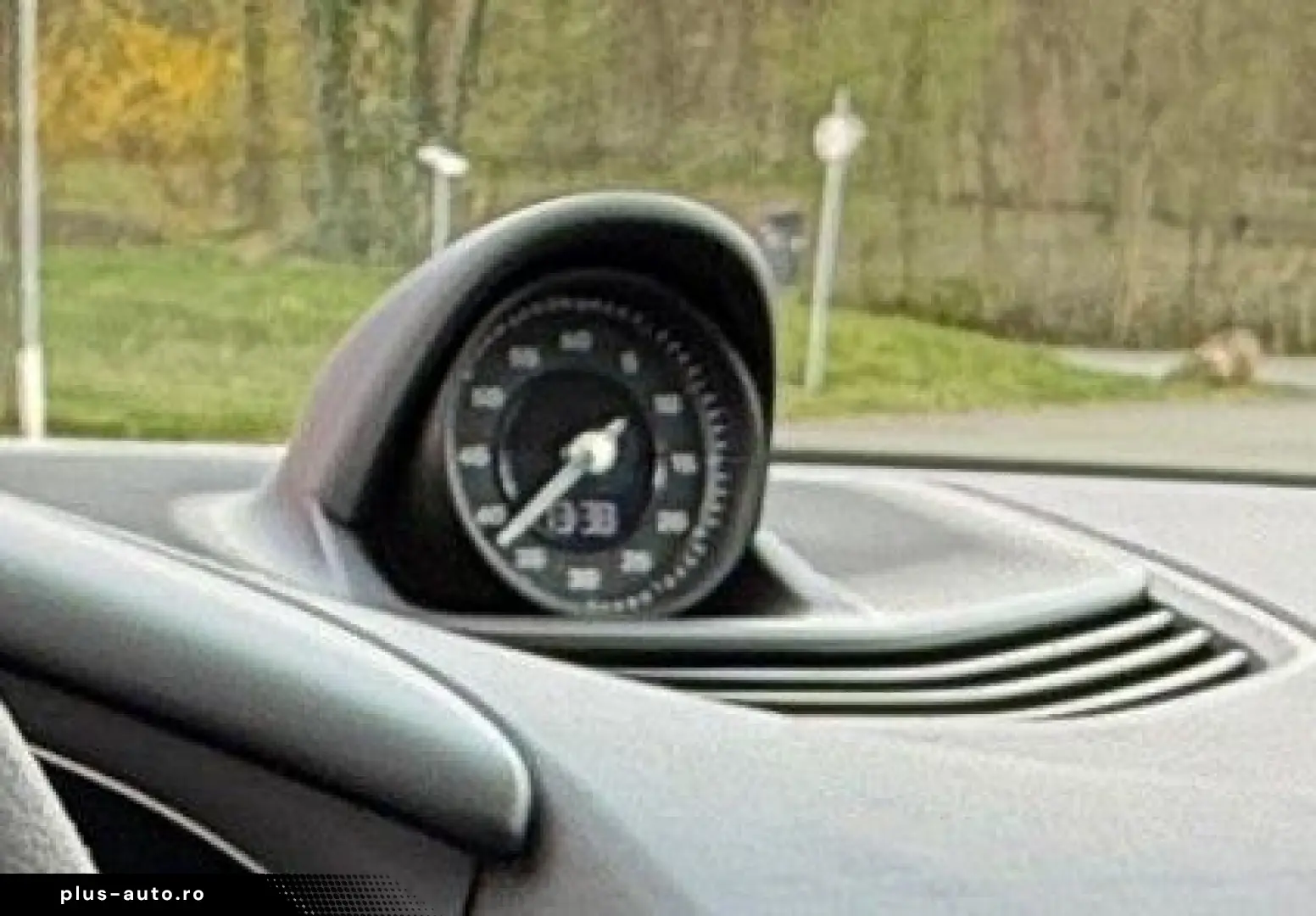 PORSCHE Taycan 2023 — imagine 11