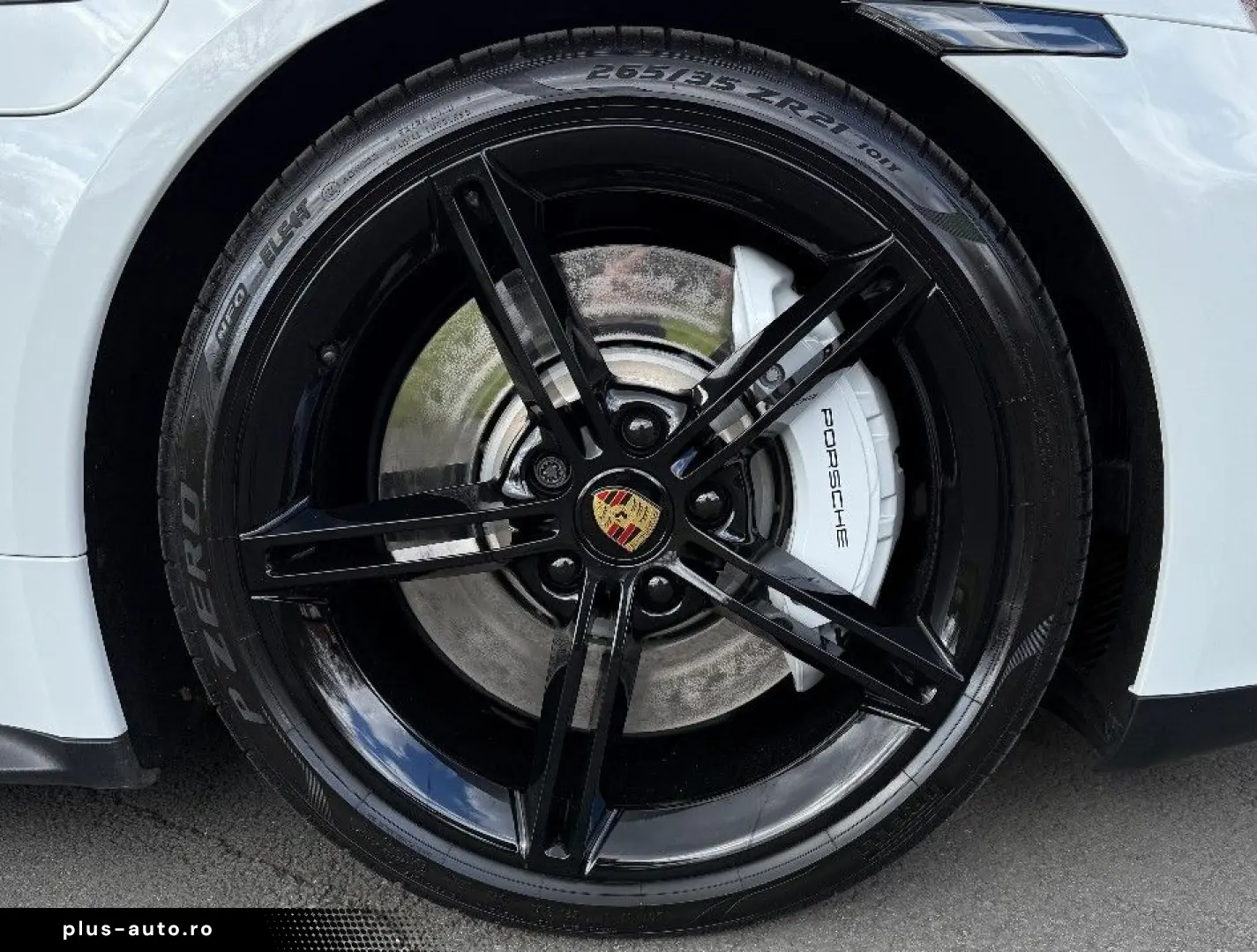 PORSCHE Taycan 2023 — imagine 14