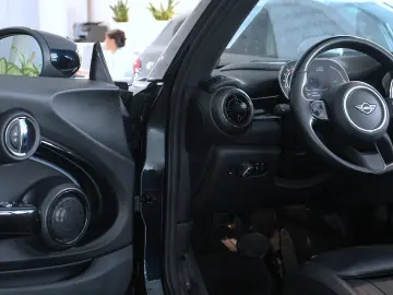 MINI Cooper Ed. Premium Plus (F57) LED KAM HUD Sports