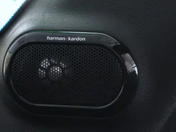 MINI Cabrio Cooper Edition Premium Plus (F57) LED KAM