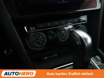 VW Arteon 2.0 TDI R-Line Aut. NAVI PDC LED ACC SHZ